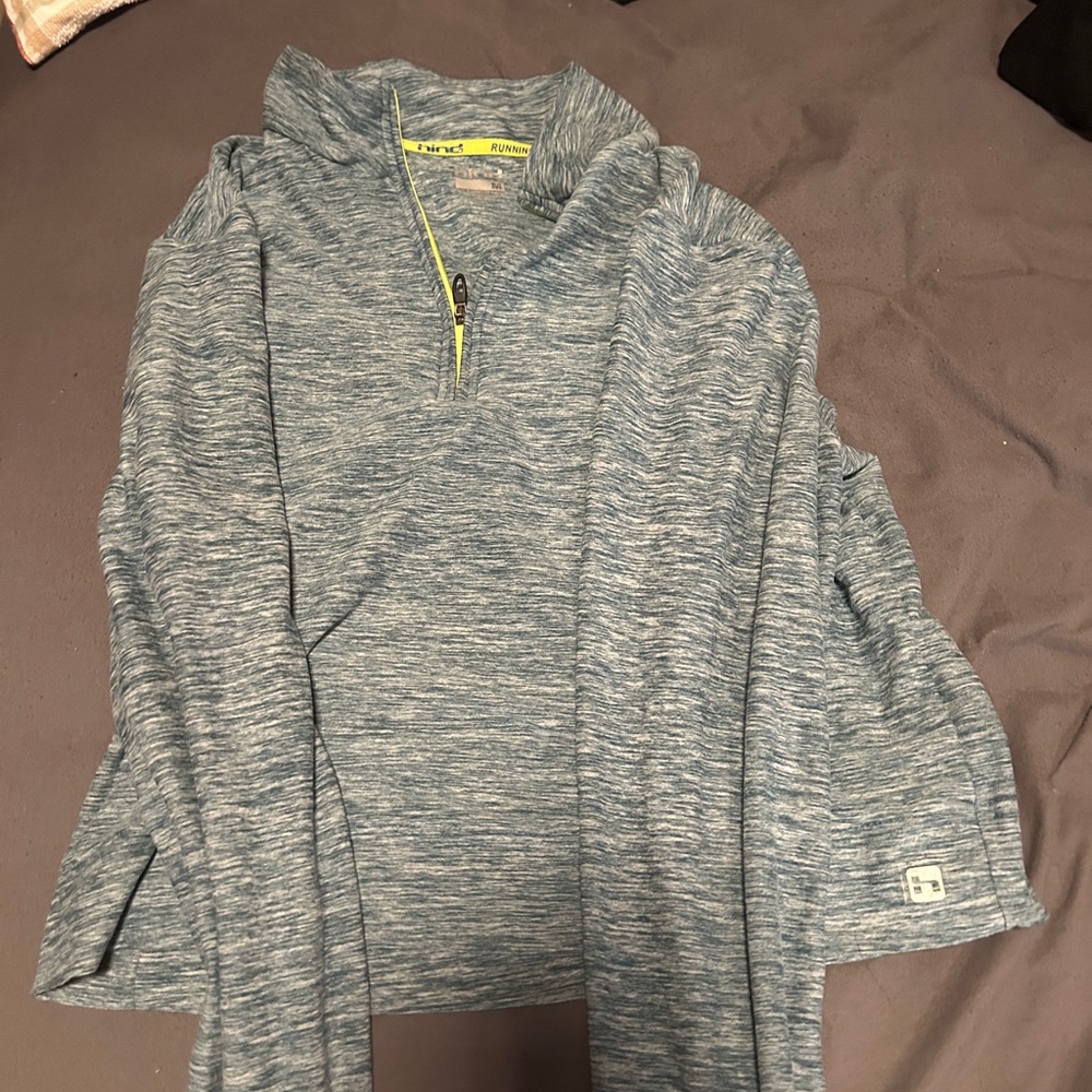 Long sleeve tight fit running shirt